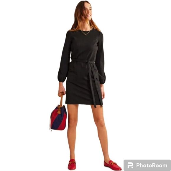 Boden Dresses & Skirts - Boden Womens little black dress style Violet Ponte Shift size 6 ladies sleeves